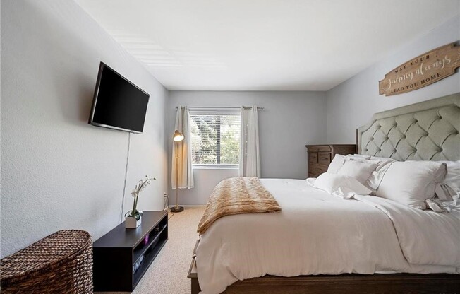 1 bed, 1 bath, 683 sqft, $2,450, Unit E118