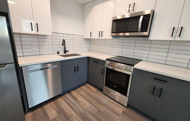 1 bed, 1 bath, 385 sqft, $1,795, Unit 206