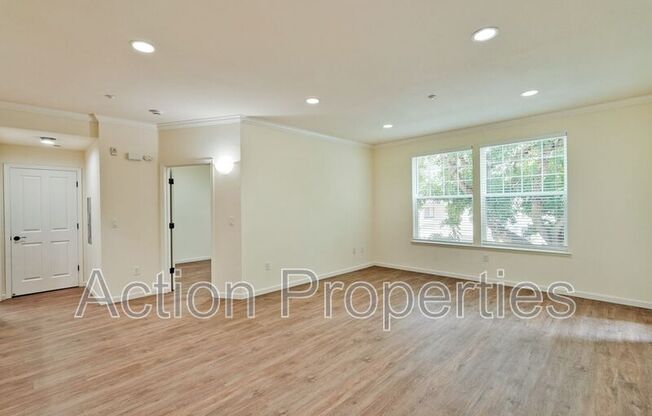 604 S FAIR OAKS AVE
