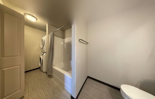 Studio, 1 bath, 678 sqft, $1,010, Unit 3124-303