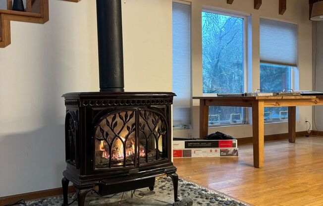 Spacious 4-Bedroom Home on Bainbridge Island