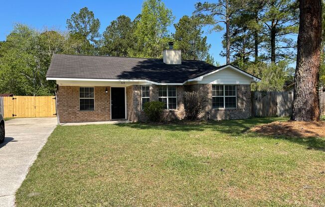 713 DOVER LN