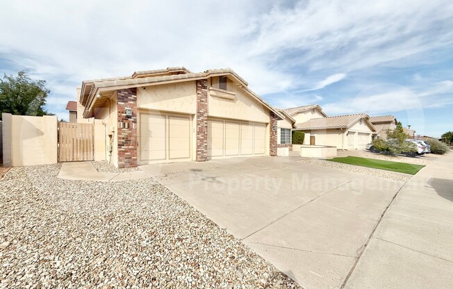 2718 E BIGHORN AVE