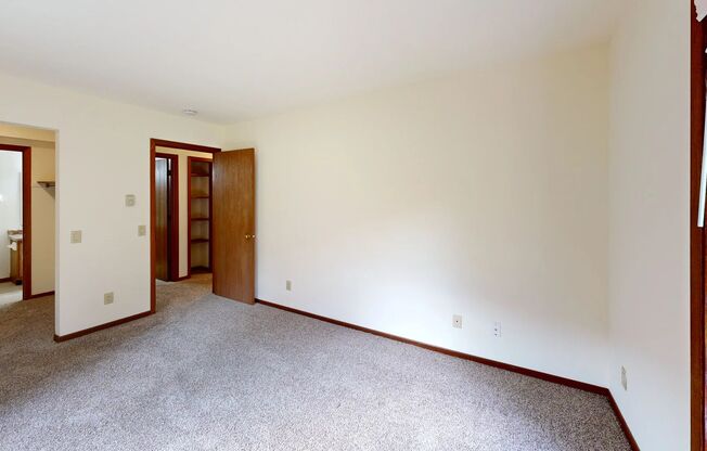 2 beds, 1 bath, 965 sqft, $1,650, Unit 7726RD