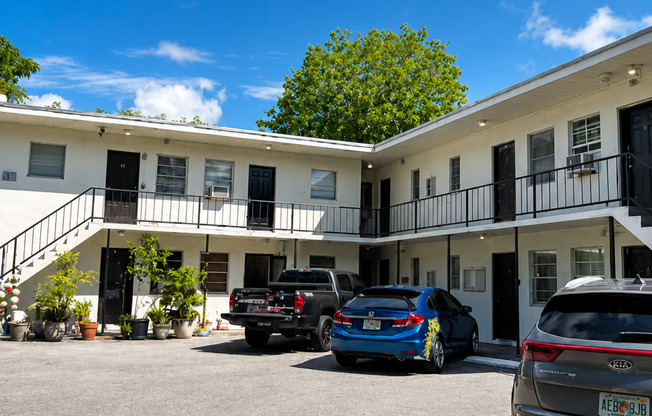 3631 Thomas Ave Miami, FL 33133