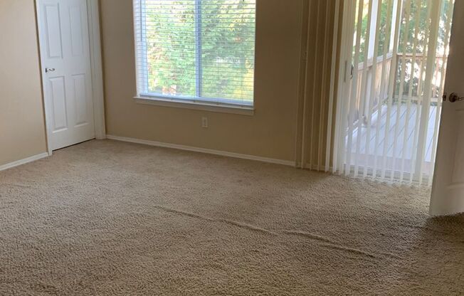 3 beds, 2 baths, $2,300