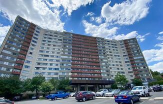 Beautiful 1 Bed 1 Bath Condo In Pavilion On The Park High-Rise Building In Alexandria City