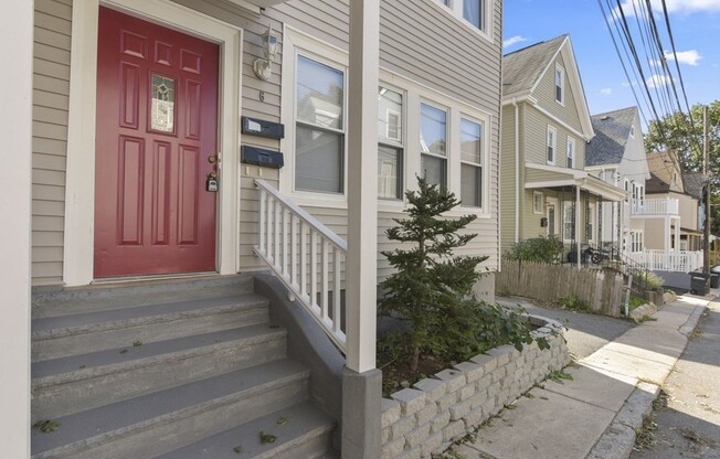 6 WILSON AVE