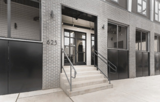 623 W GIRARD AVE