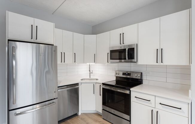 2 beds, 1 bath, 570 sqft, $2,500, Unit 301