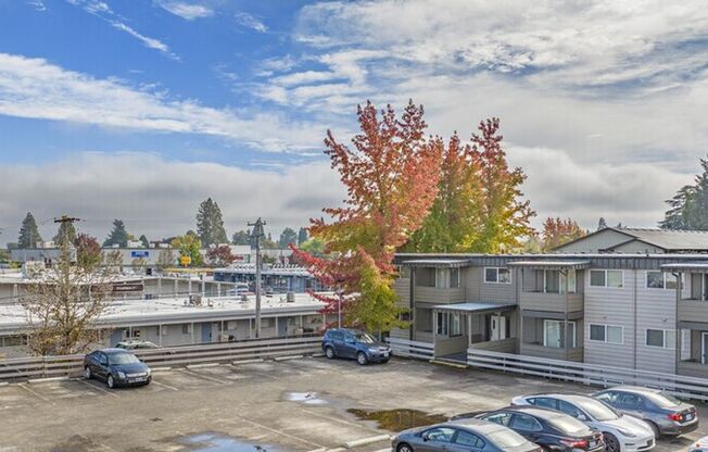 Live Close. Live Comfortable. Welcome to The Riviera Apartments in Corvallis, Oregon