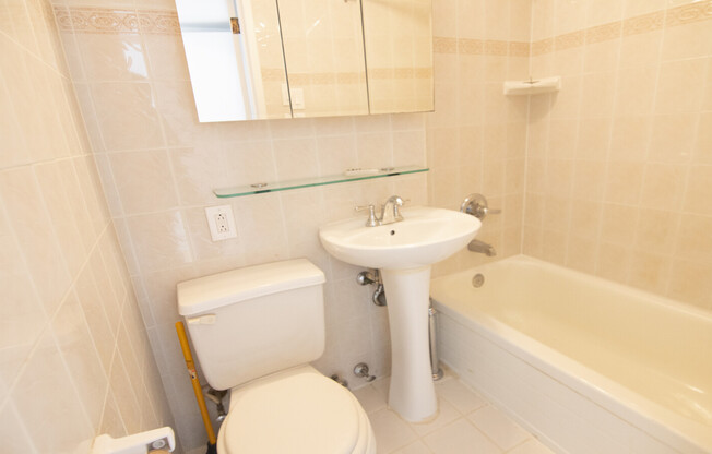 312 W 90 ST