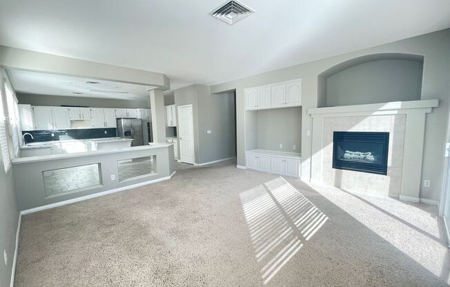 3 beds, 2.5 baths, $3,300