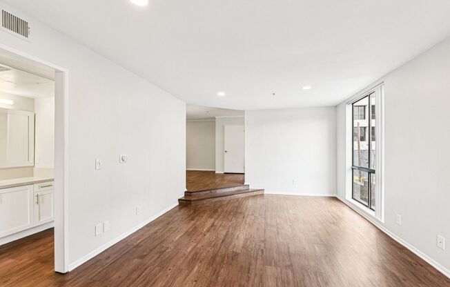 1 bed, 1 bath, 850 sqft, $2,348, Unit 104