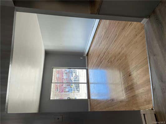 3 beds, 2 baths, 750 sqft, $3,400, Unit 2