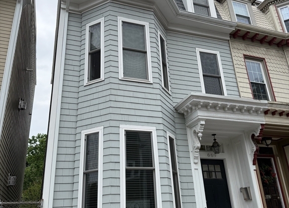 669 East 5th 2