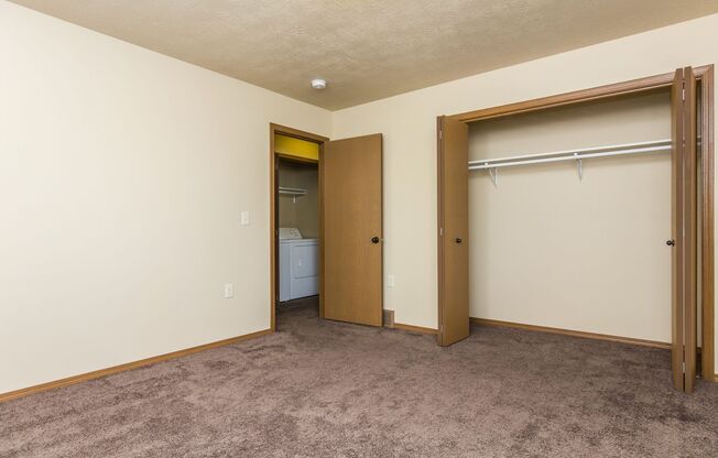 1 bed, 1 bath, 880 sqft, $1,150, Unit 6801-07