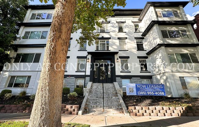 1 bed, 1 bath, 325 sqft, $1,125, Unit 2B