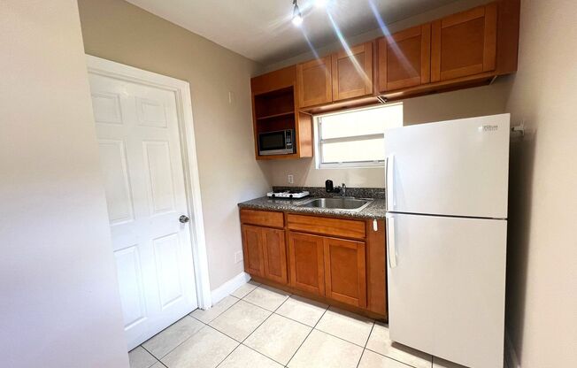 Studio, 1 bath, $1,250, Unit 223-22