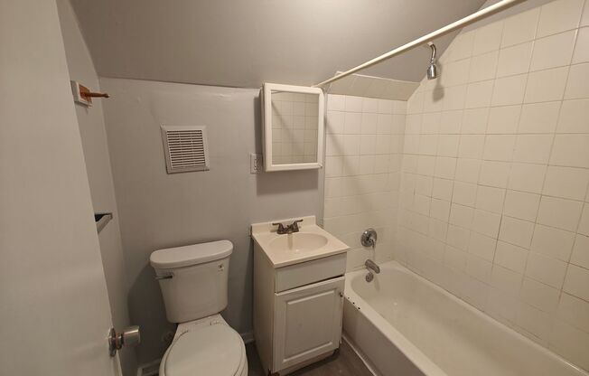 1 bed, 1 bath, $1,395, Unit 3rd Floor