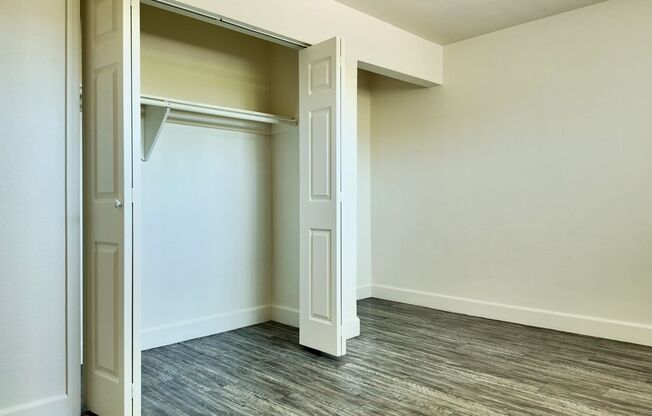 1 bed, 1 bath, 640 sqft, $995, Unit 1401-23