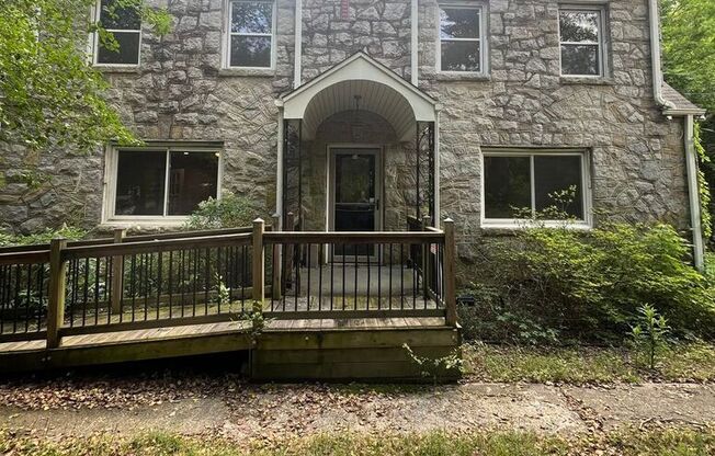 2720 POOLE RD
