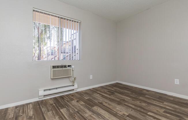 1 bed, 1 bath, 476 sqft, $695