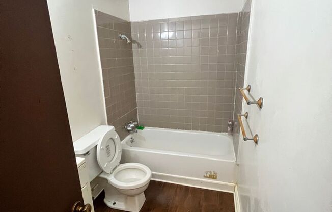HUD Friendly 2 Bed 1 Bath Available Now!