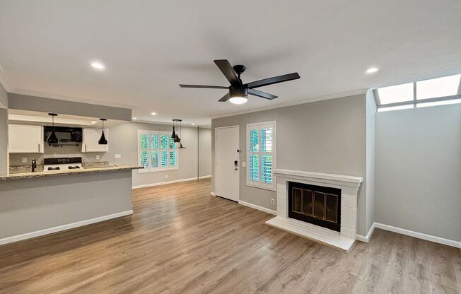 Modern 2BD/2BA Condo in El Cerrito W/ A/C, Washer/Dryer & 2-Car Garage!