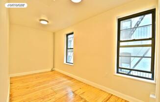 3 beds, 1 bath, $3,800, Unit 5