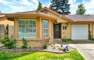 Cozy 2bed 1 bath South Natomas home available now!