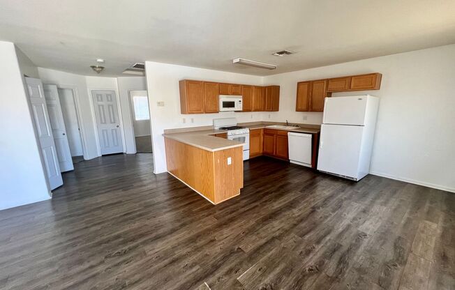 2 beds, 2 baths, 1,100 sqft, $1,100, Unit A