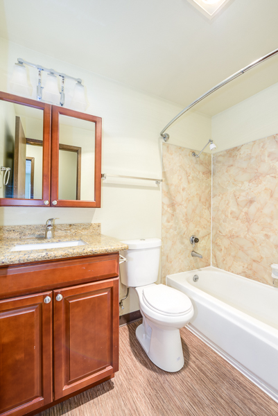 2 beds, 1 bath, 850 sqft, $2,025, Unit 208