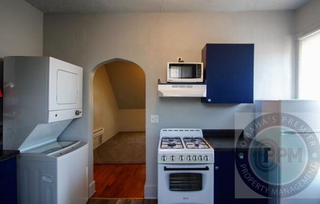 qPACIFIC 3016 Pacific St