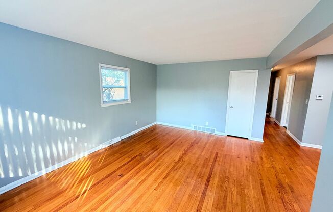 4054 N 68 ST