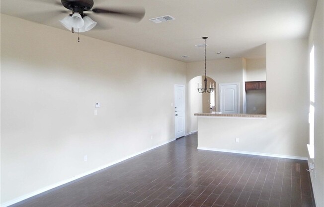 Beautiful 3 Bedroom Luxury Townhome, Kyle, Texas!