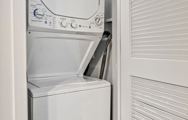 1 bed, 1 bath, 307 sqft, $1,950, Unit 420