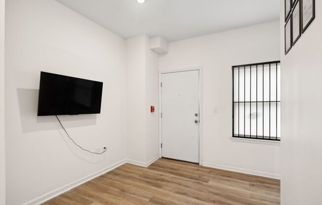 3 beds, 2 baths, 875 sqft, $1,450, Unit Unit 104