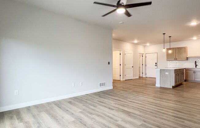 1 bed, 1 bath, 816 sqft, $1,850, Unit SC 1408-116
