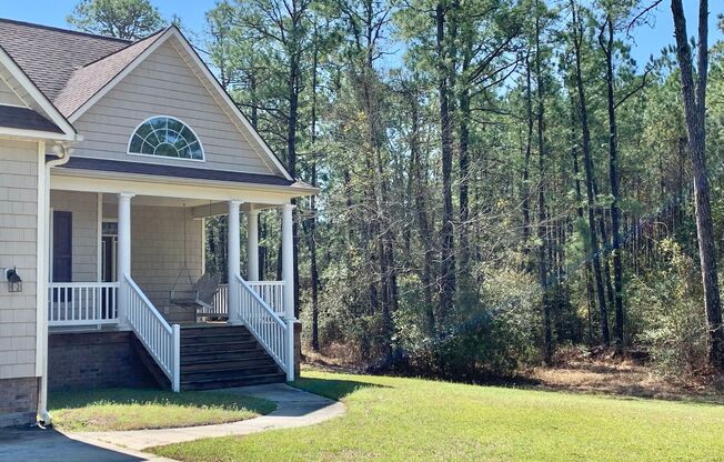 Great Home in Gated Community with Bonus Room!