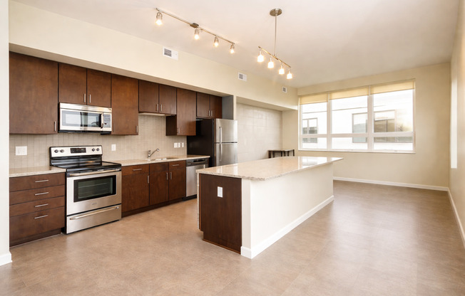 2 beds, 2 baths, 967 sqft, $2,000, Unit 101