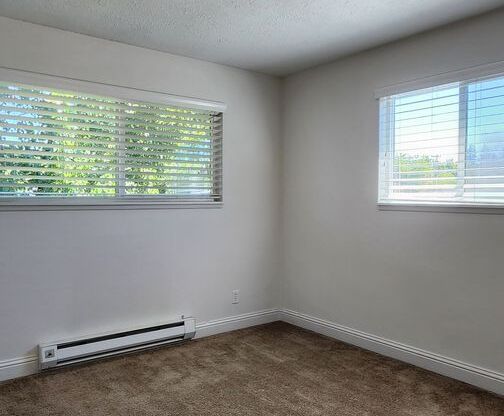 2 beds, 1 bath, $1,345