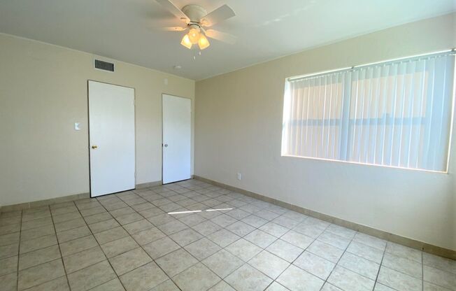 2 beds, 1 bath, $1,275