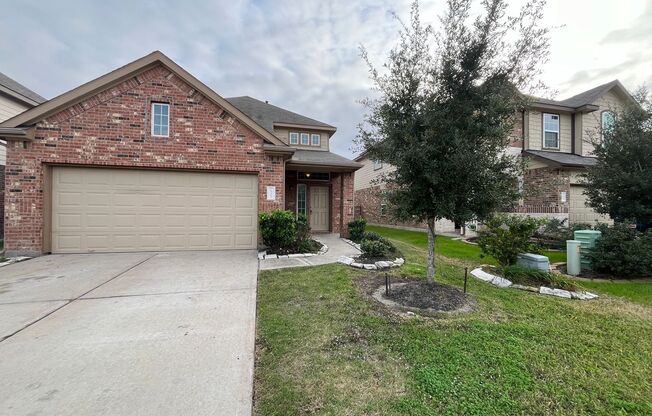 Move-in Ready Stunning Lakeview Home with Spacious Living and Modern Comforts in Katy 77493