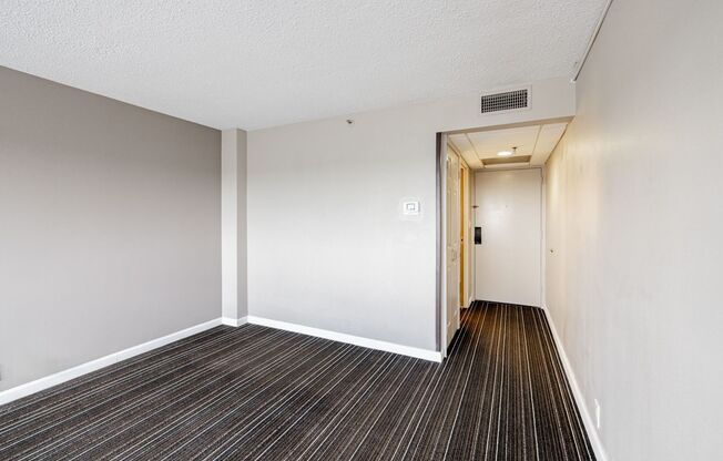 2 beds, 3 baths, 950 sqft, $1,206, Unit 417