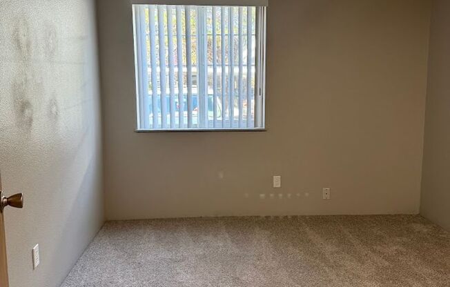 2 beds, 2 baths, 1,070 sqft, $1,675, Unit 18-201