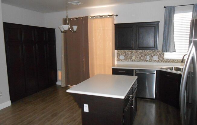 3 beds, 2.5 baths, $2,175
