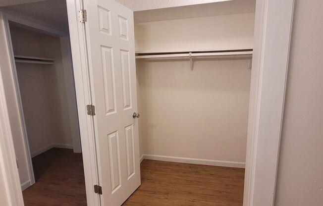 Studio, 1 bath, 450 sqft, $625, Unit 837-Unit 3