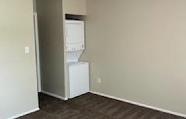 2 beds, 3 baths, $1,950