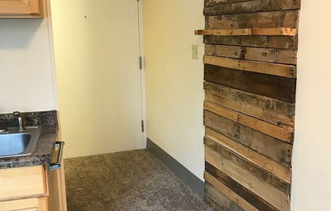 Studio, 1 bath, $750, Unit 273